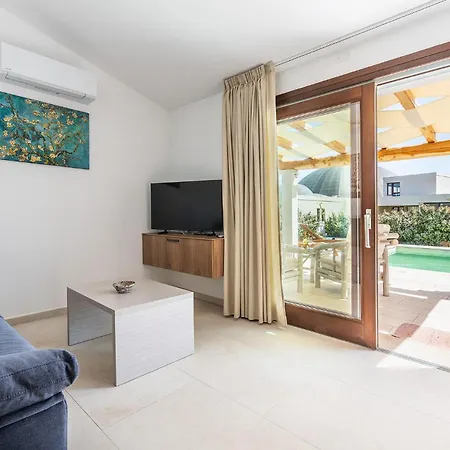 Pet Friendly Home In San Teodoro With Private Swimming Pool, Can Be Inside Or Outside * San Teodoro (Sardinia)