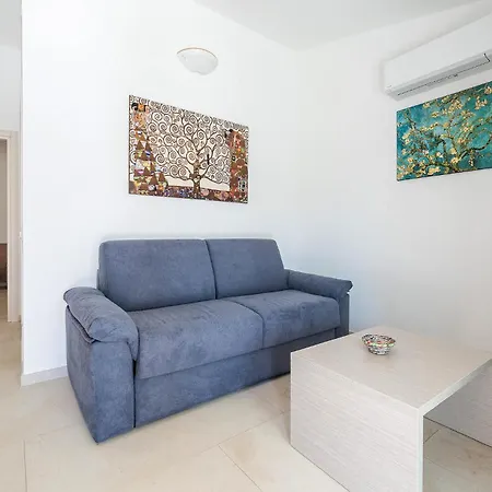 Pet Friendly Home In San Teodoro With Private Swimming Pool, Can Be Inside Or Outside Ferienhaus