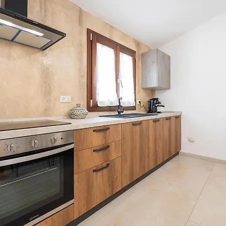 Pet Friendly Home In San Teodoro With Private Swimming Pool, Can Be Inside Or Outside Ferienhaus San Teodoro (Sardinia)
